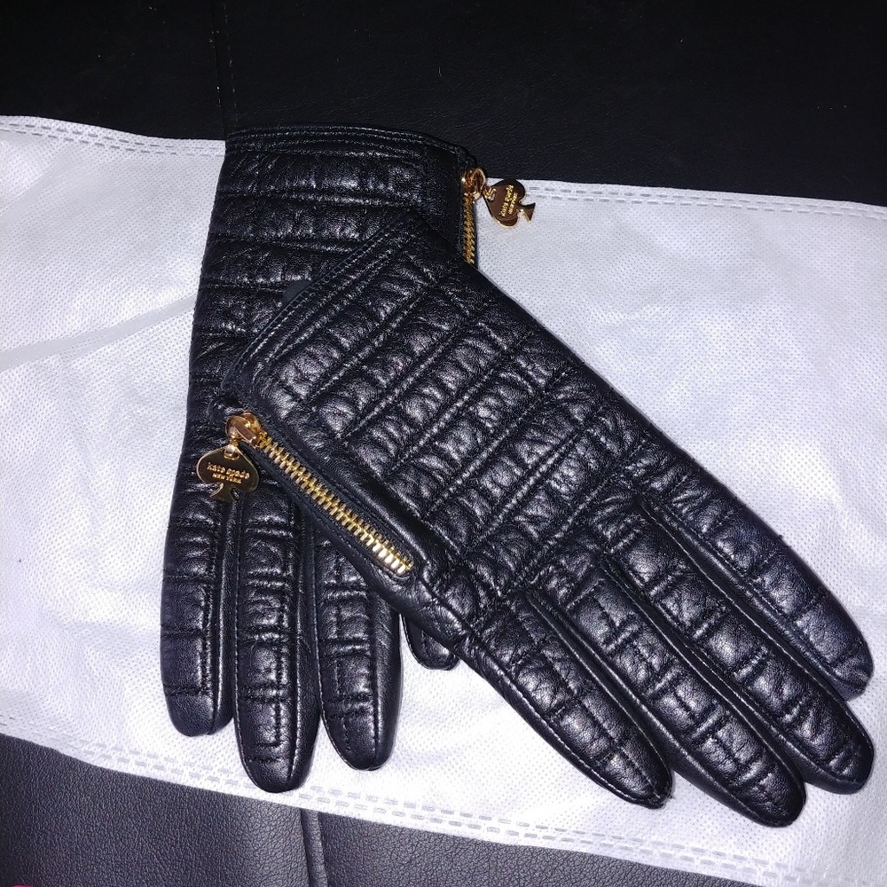 Kate Spade quilted leather gloves